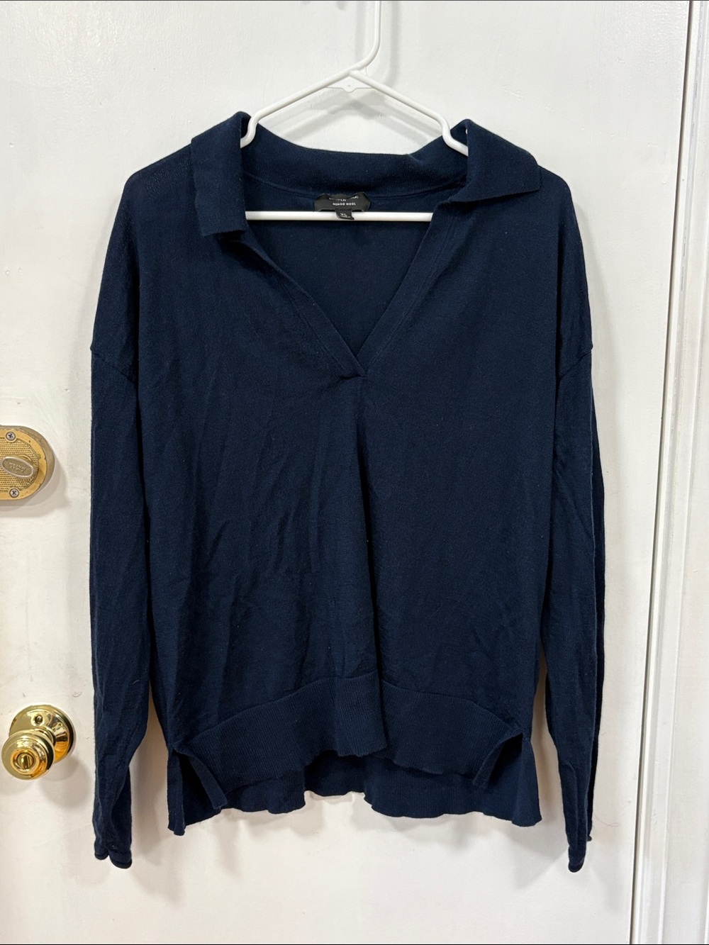 Banana Republic Navy Collared V-Neck Lightweight Knit Pullover